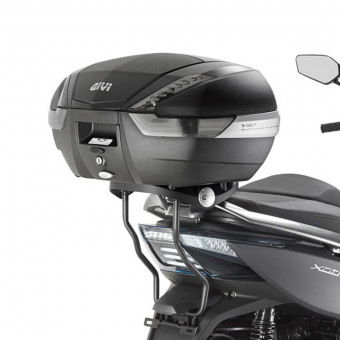Kit di fissaggio bauletti Givi Supporto + piastra Monokey (SR6104) Kit di fissaggio bauletti Givi Supporto + piastra Monokey (SR6104)