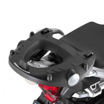 Kit di fissaggio bauletti Givi Supporto + piastra Monokey (SR6403) Kit di fissaggio bauletti Givi Supporto + piastra Monokey (SR6403)