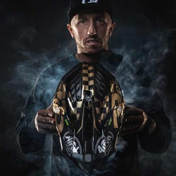 Airoh Aviator 3 TC222 The Legend