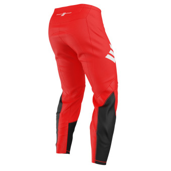 SHOT Disegnare il pantalone rosso privato