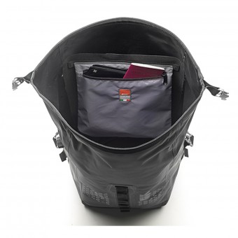 Givi UT802 Waterproof