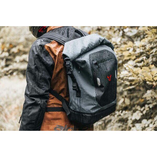 Zaino Moto SW-MOTECH Drybag 300 30 L Zaino impermeabile grigio e nero