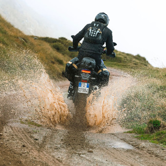Givi Canyon nero 12L