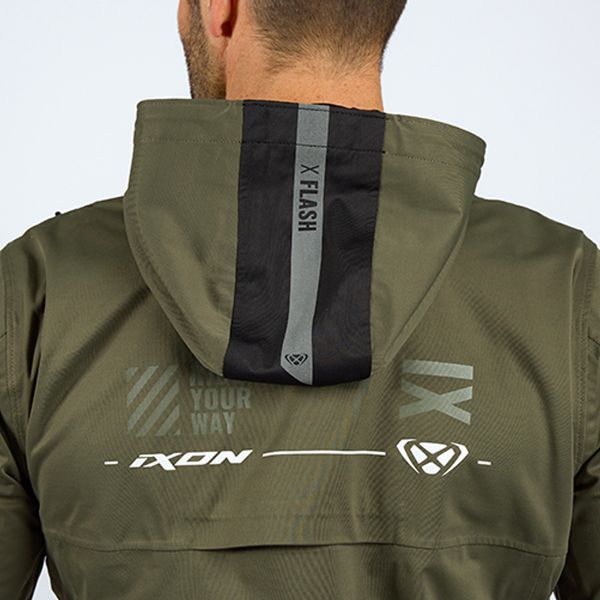 Ixon M-Quarter Black