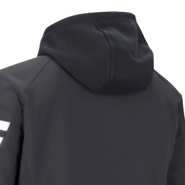 Segura Ritchy in bianco e nero
