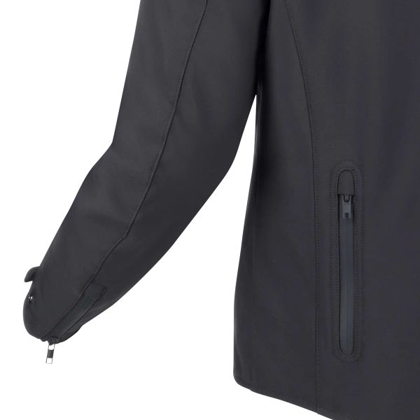Segura Ritchy in bianco e nero