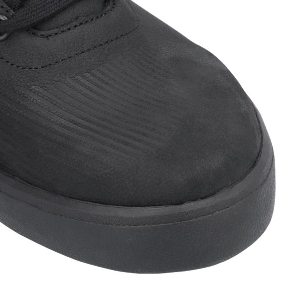 Richa Travis WP Black