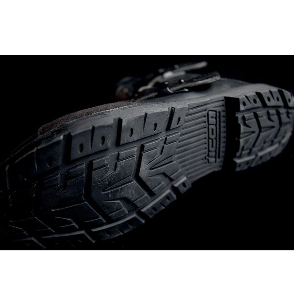 ICON El Bajo Johnny Black