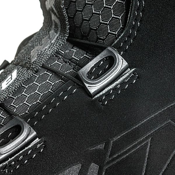 Ixon Bull 2 WP Black