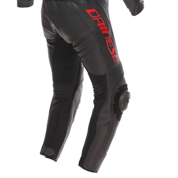 Dainese Demon Sprint 1PC Pelle Nero Nero Rosso Lava