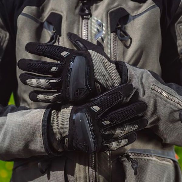 Ixon Namak Kaki Nero