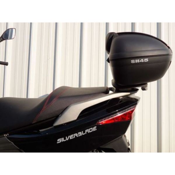 Kit di fissaggio bauletti Shad Fissazione Top Master Keeway Silverblade 125 (12-17)