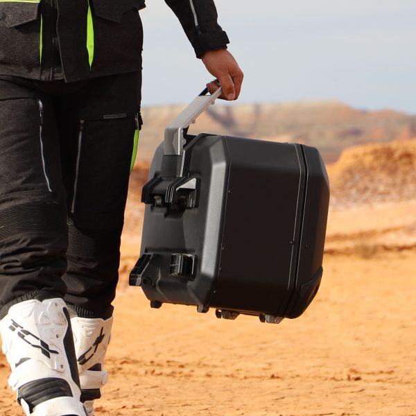 Shad Valigia Laterale TR36L Terra Black Edition